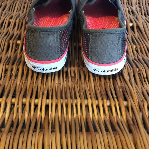 Columbia. Slip ons. Size 6.5 - Picture 4 of 5